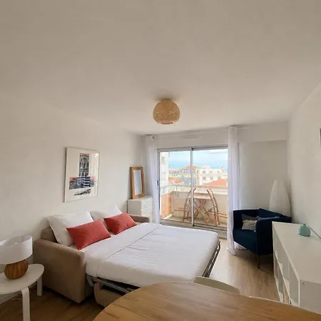 Апартаменти 2 Pers, Balcon Vue Sur Les Halles Et L'ocean, En Plein Coeur De Біарріц