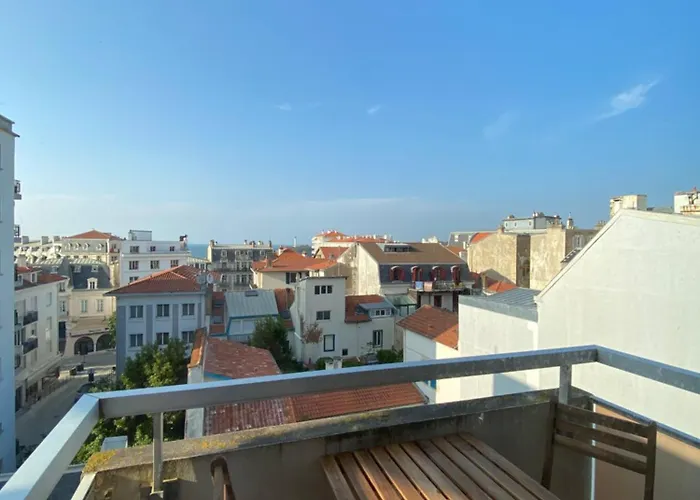 Centre - Halles Et Et Surf Apartment